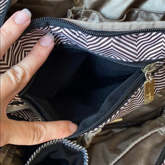 Jujube B.F.F. Diaper Bag and changing pad - Picture 12 of 14